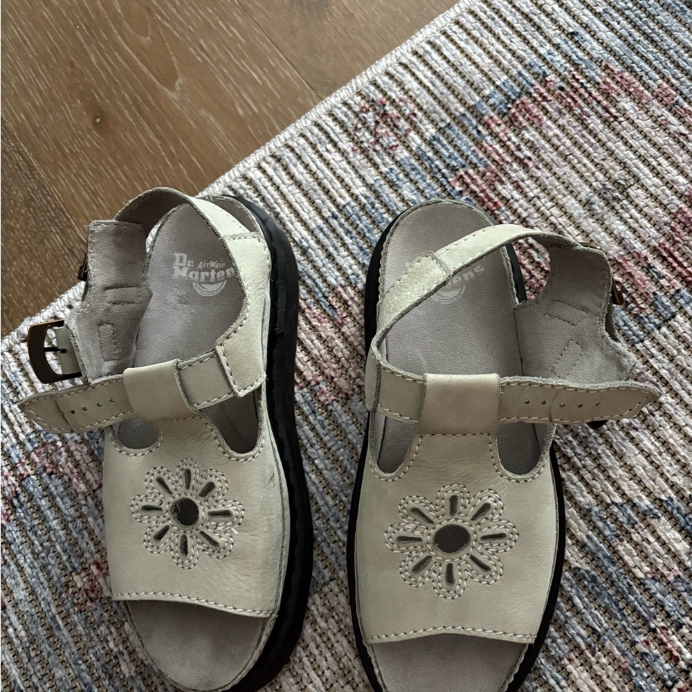 Dr. Martens dunnet flower Sandals for Women